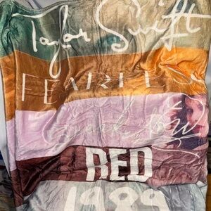 Multicolor Taylor Swift So Soft Album Throw/Blanket, NEW!